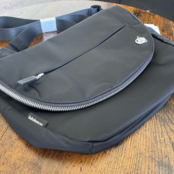 Lululemon All Night Festival Bag (5L) in Black with Silver Accents - Picture 2 of 6